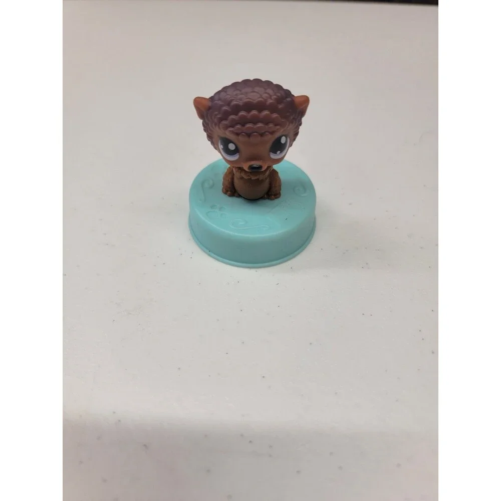 littlest pet shop mcdonalds Cake Toppers 2006. Hedgehog